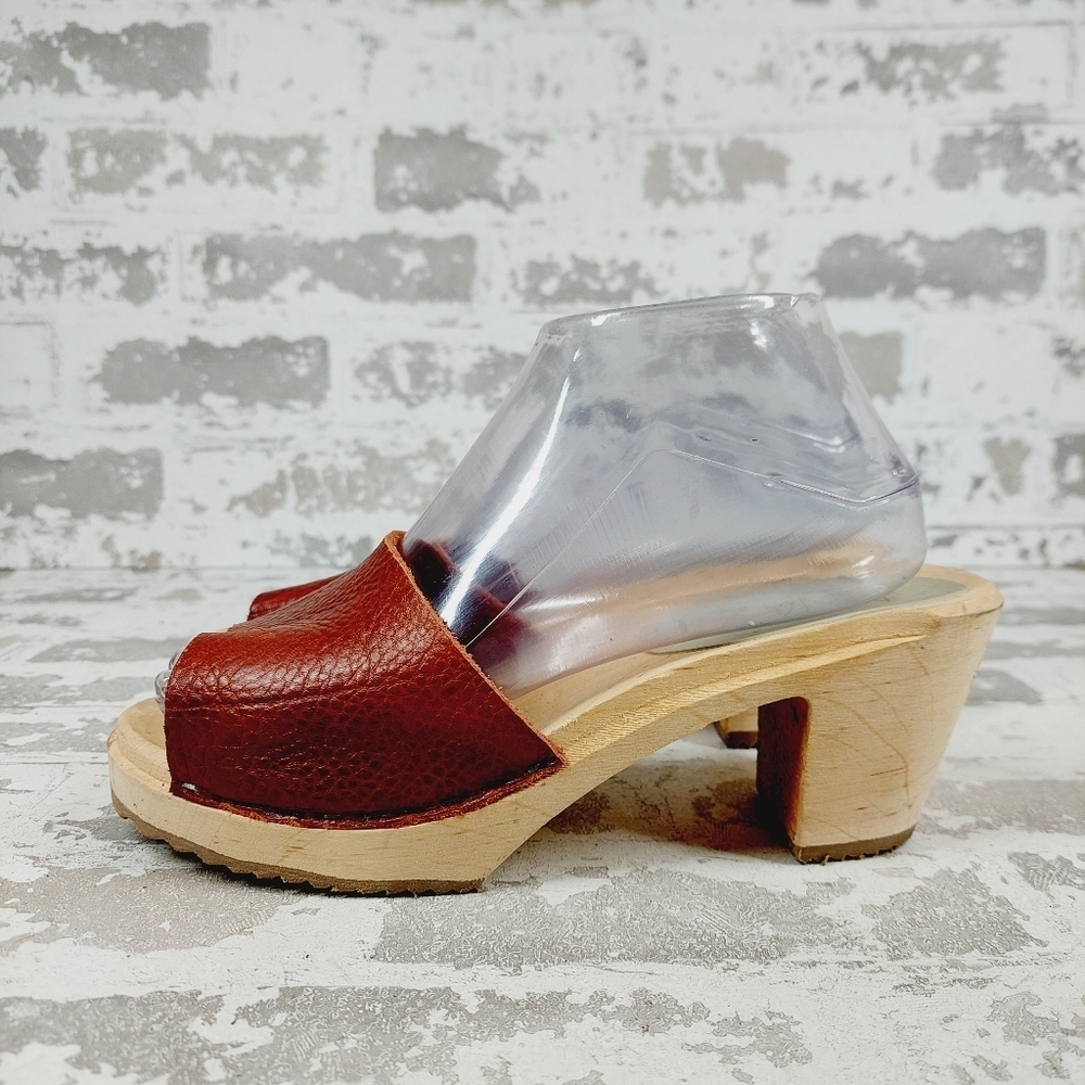 NEW Nina Z Red Leather Open Toe High Heel Mules Clogs D977